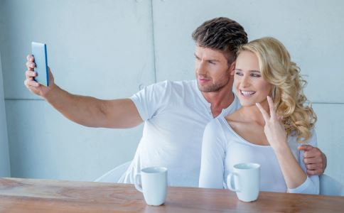 男人婚前同居的目的 男人婚前同居性心理八種表現(xiàn)