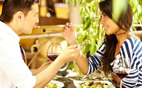 跟女生聊天要注意的小細(xì)節(jié) 掌握了就是老司機(jī)