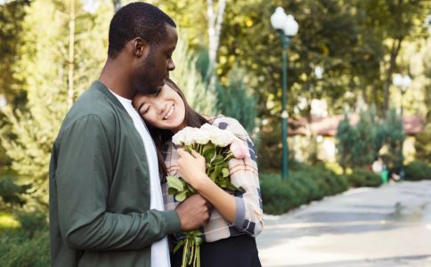 情人送花攻略：情人節(jié)送女生花有什么講究