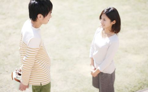 如果你總是不自覺做這些事 說明你已經喜歡上了他