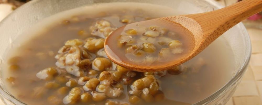 女性喝什么養(yǎng)顏美容 常喝這些湯茶大有幫助