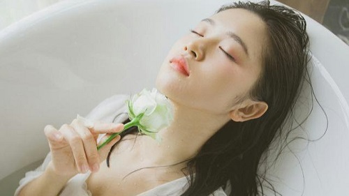 換個姿勢繼續(xù)怎么樣 性生活變換幾種姿勢比較好