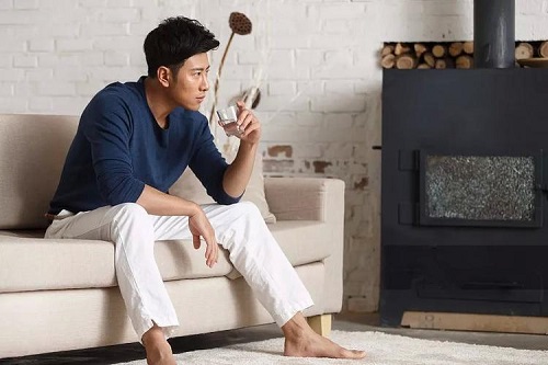 男性舉而不堅是怎么回事 如何治療陰莖舉而不堅