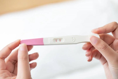 驗孕棒要怎么看才準確 驗孕棒什么樣的表示懷孕