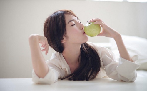 能進去三根手指是不是說明正常的 女性陰道進入三根手指算松弛嘛