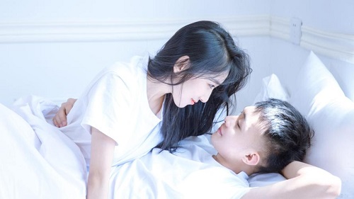 情侶之間擠牛奶是什么意思 情侶如何正確地進行擠牛奶