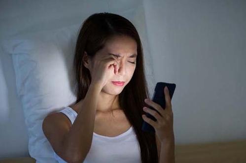 熬夜對(duì)身體的危害有哪些 女人長(zhǎng)期熬夜怎么補(bǔ)救