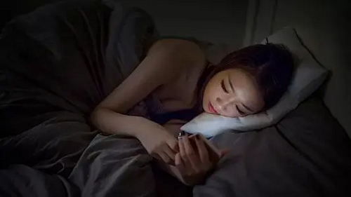 熬夜對(duì)身體的危害有哪些 經(jīng)常熬夜會(huì)得什么病